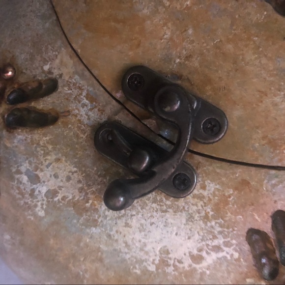 Beautiful Dragonfly hand-carved hard-shell purse - Picture 7 of 12